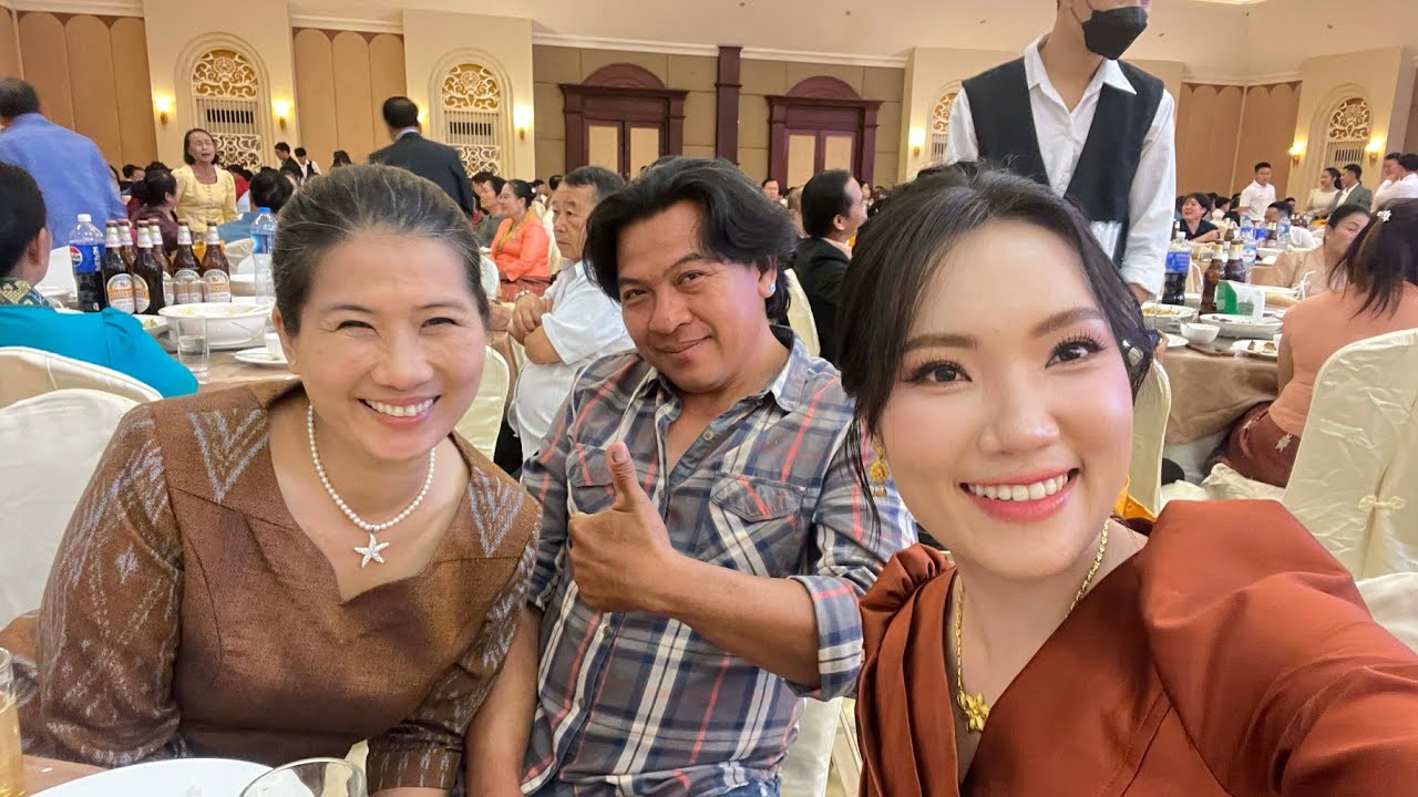 ร่วมงานแต่งบ่าวลาว 