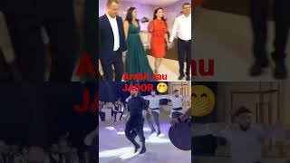Cum ar dansa arabii pe sârba lui JADOR 🤭 😂🥰#muzicapopulara #dance #jador #romania #italy