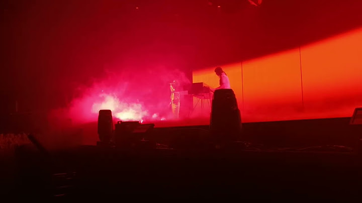 Pourvu qu'elles soient douces - Golden Tour - Julien Doré @ Zénith de Lille - 28 mars 2025