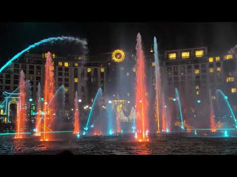 EPIC UNIVERSE COSMOS FOUNTAIN SHOW #epic #lightshow #fountainshow #epicuniverse #show