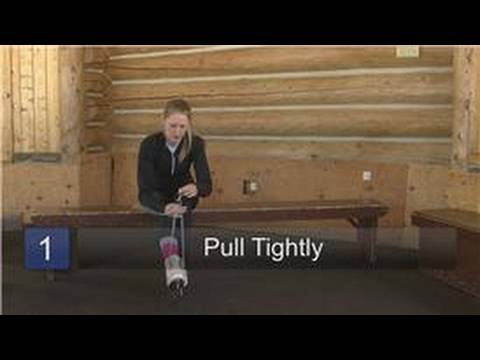 วีดีโอ: วิธีผูกเชือกรองเท้าสเก็ตฮ็อกกี้น้ำแข็ง