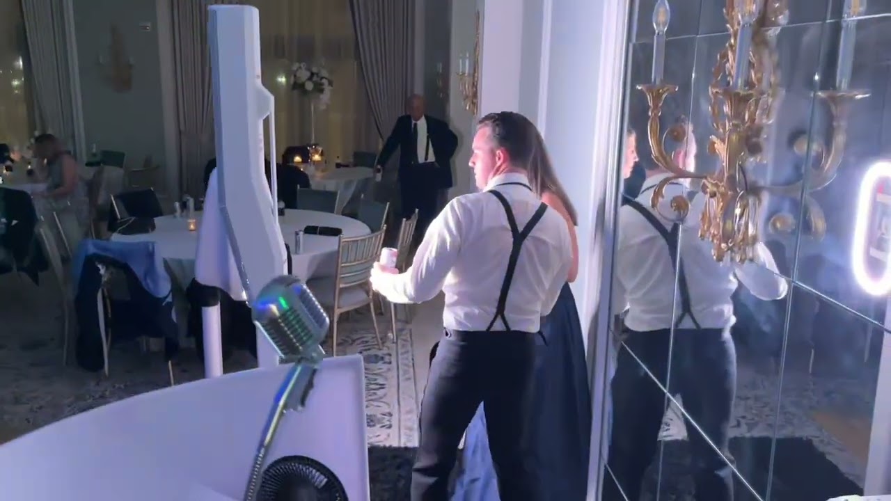 Hotel Carmichael Wedding - Grapevine DJ & Photobooth