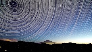 [ 4K Ultra HD ]富士山と星の軌跡 Timelapse Startrails above Mt.FUJI