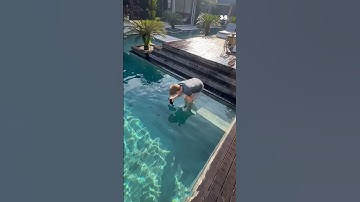 Tourists Never Going On Vacation Again #shorts