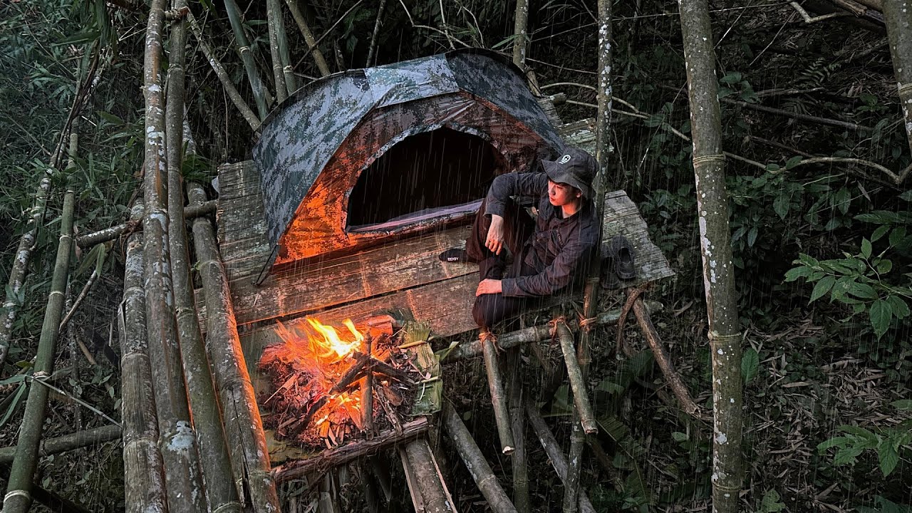 นอนเต็นท์กลางกอไผ่สูง ปลอดภัยจากแขกไม่ได้รับเชิญ..!!