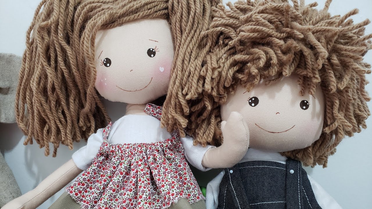 BONECA DE PANO SENTADA COM MOLDE