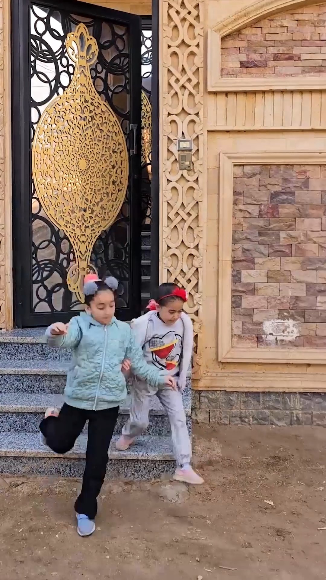 الدميه المخيفه ???? #shorts