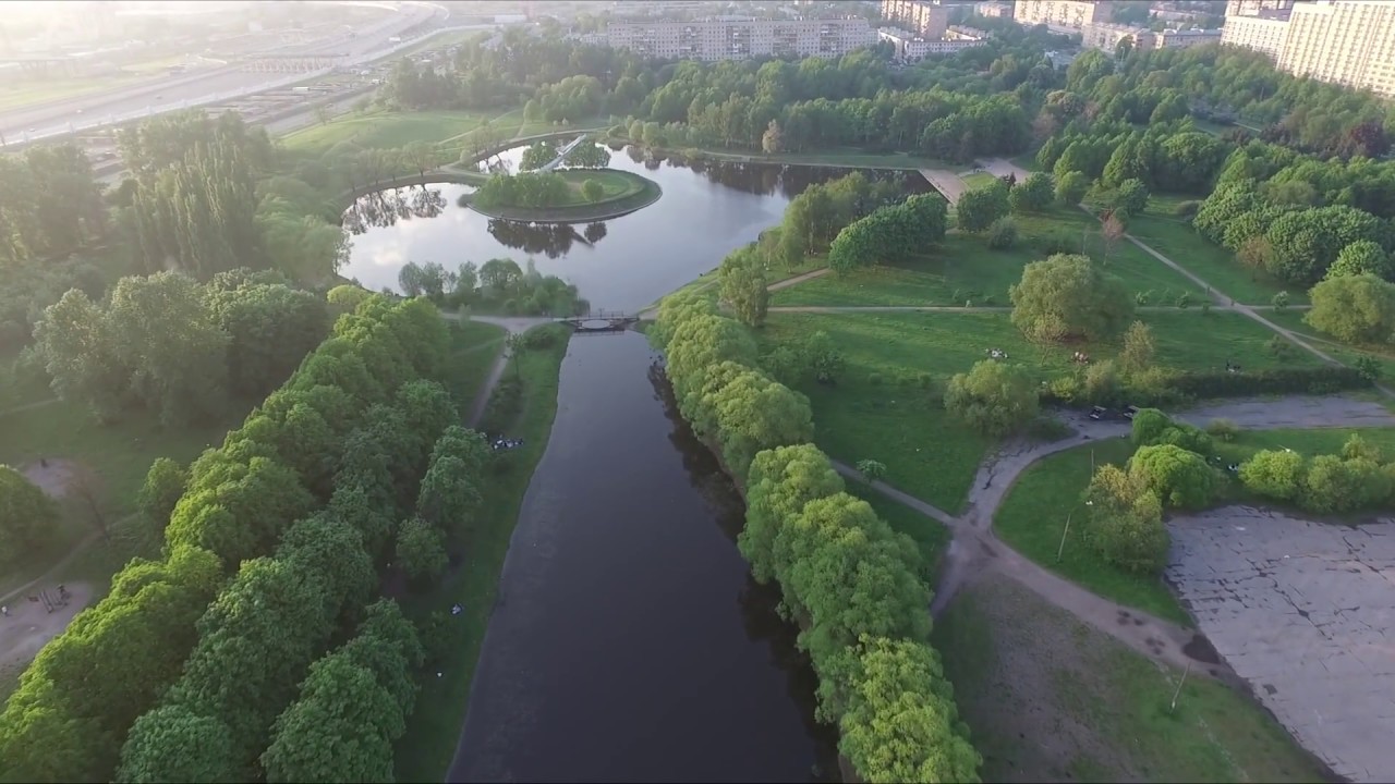 Парк авиаторов фото. Парк Авиаторов Санкт-Петербург. Парк Авиаторов Московский район. Холм в парке Авиаторов в Санкт-Петербурге. Муринский парк СПБ С птичьего полета.