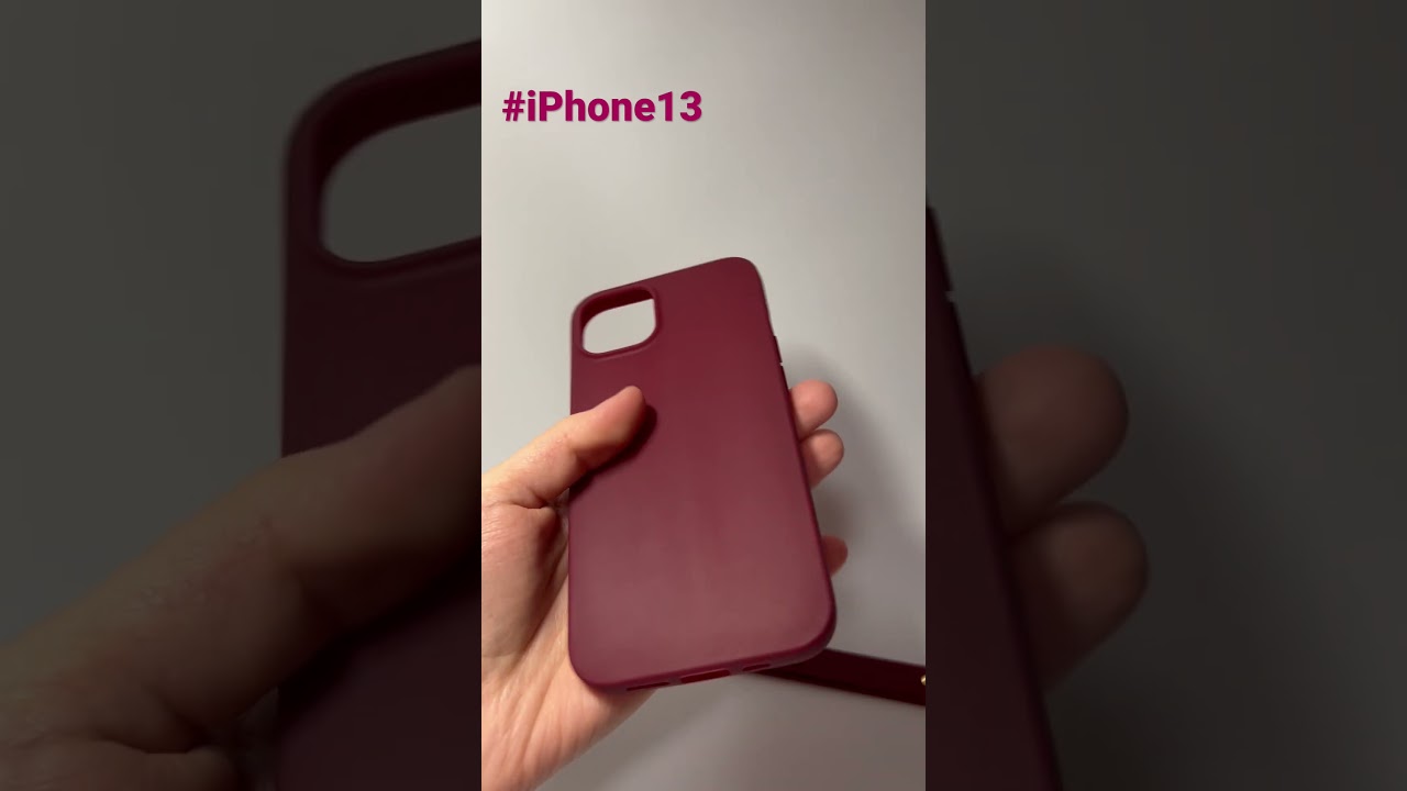 Чехол на iPhone 13 с ремешком-держателем 