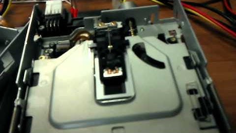 Imperial March on 3 floppy (Arduino)