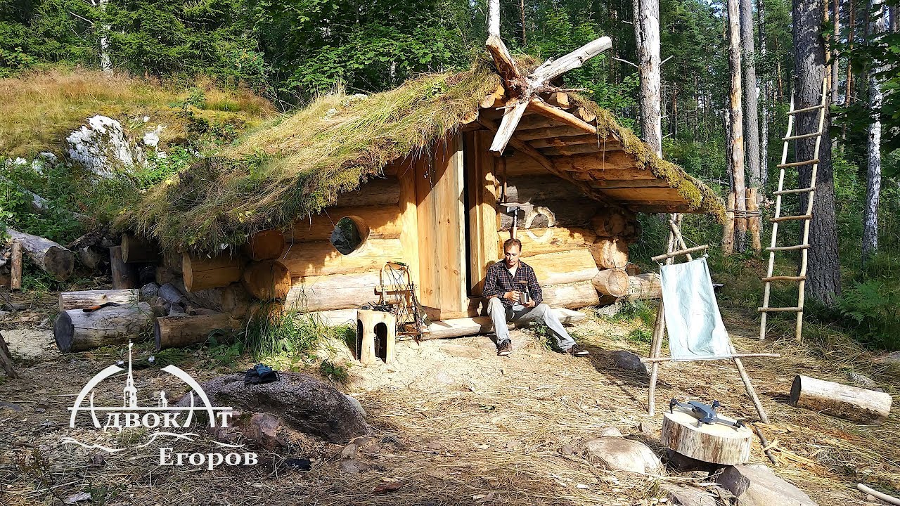 Off Grid Log Cabin Built by One Man: Log Gables and a Bushcraft