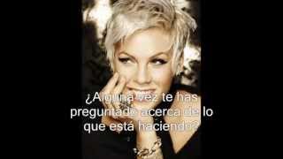 Pink - Try Subtitulado español chords