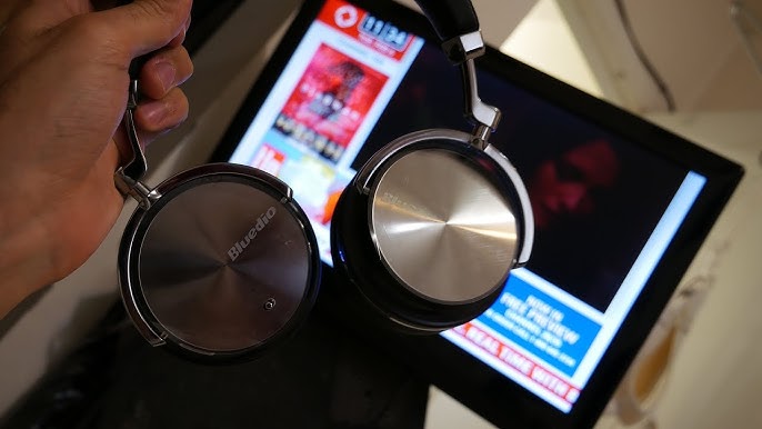 5 Ways to Connect Wireless Headphones to TV - Hongkiat