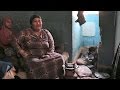 أحياء في مدينة الموتى 