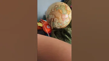 Fart Hand Shits Himself 