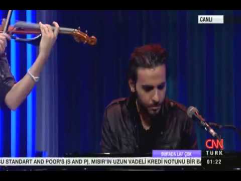 Ismail YK & Ayça - Piano+Keman Show / Burada Laf Çok (24.12.12)
