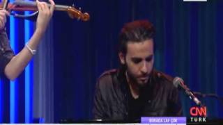 Ismail YK & Ayça - Piano+Keman Show / Burada Laf Çok (24.12.12)