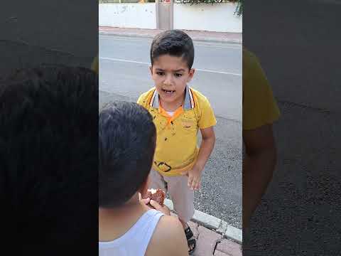 سرق من الكعك لانو كان جوعان