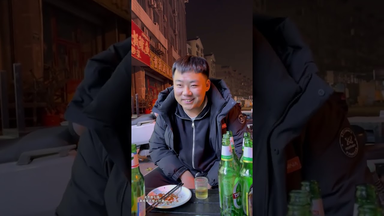 A hammer feeling the warmth of the world. A kind-hearted person will surely be rewarded. T