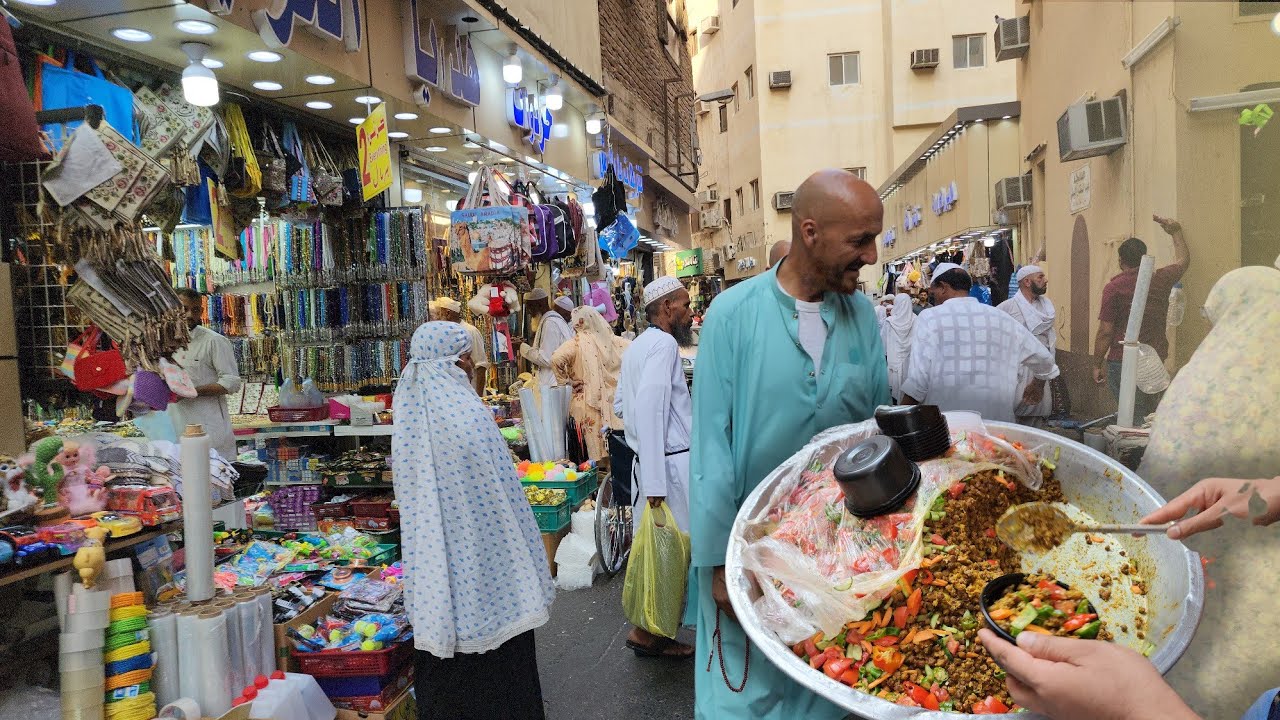 أكلات الشارع في رمضان وطريقي للمسجد الحرام من شارع إبراهيم الخليل