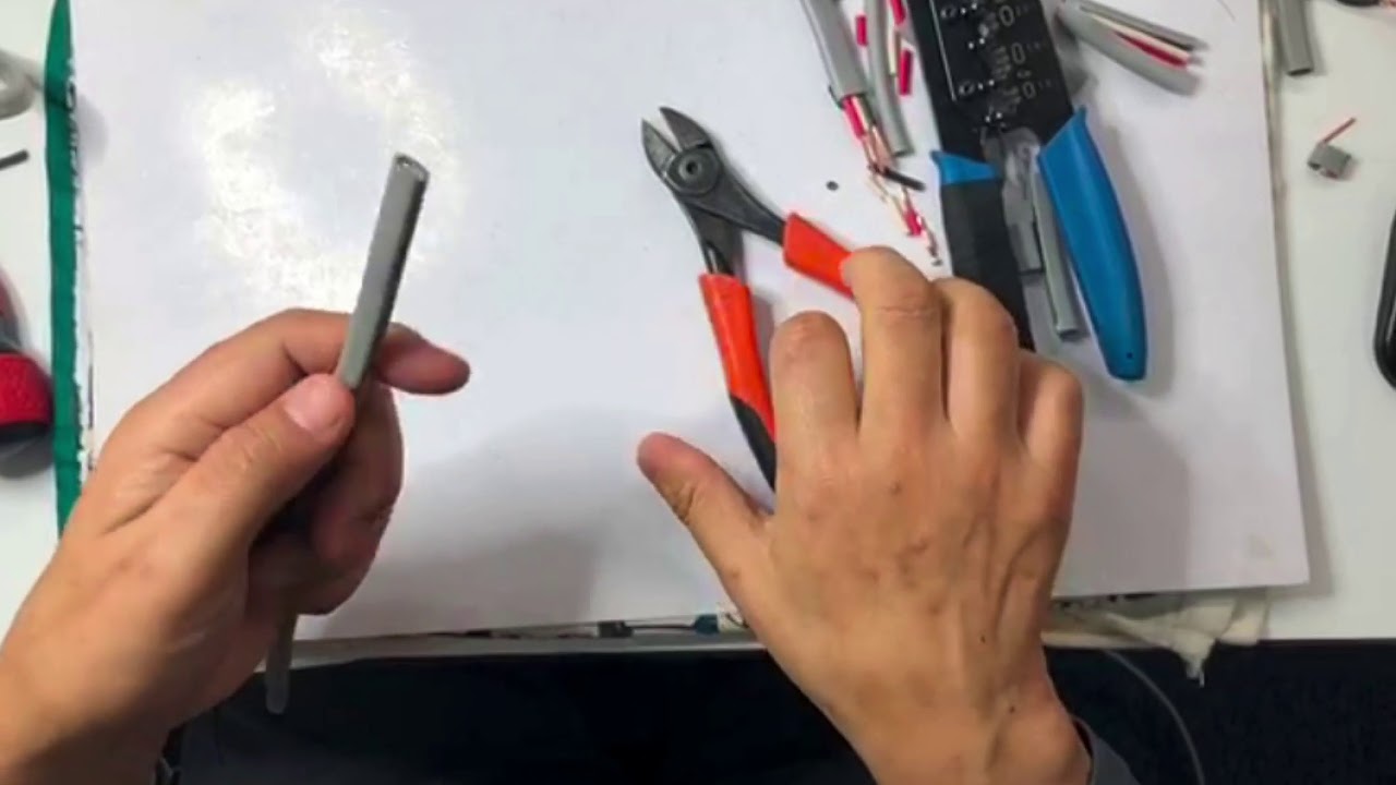 Vvf Vvrをナイフストリッパーで剥く おまけでニッパ Youtube Vvf Vvrをナイフストリッパーで剥く おまけでニッパ Youtube