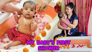 Aj AYAT ki huye first SHOWER 🥰 || AYAT ko MILK Se nehlaya 😘 || Vlog With Afrin