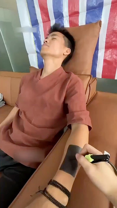 The Tattoo Artist Realized He Messed Up! 😂