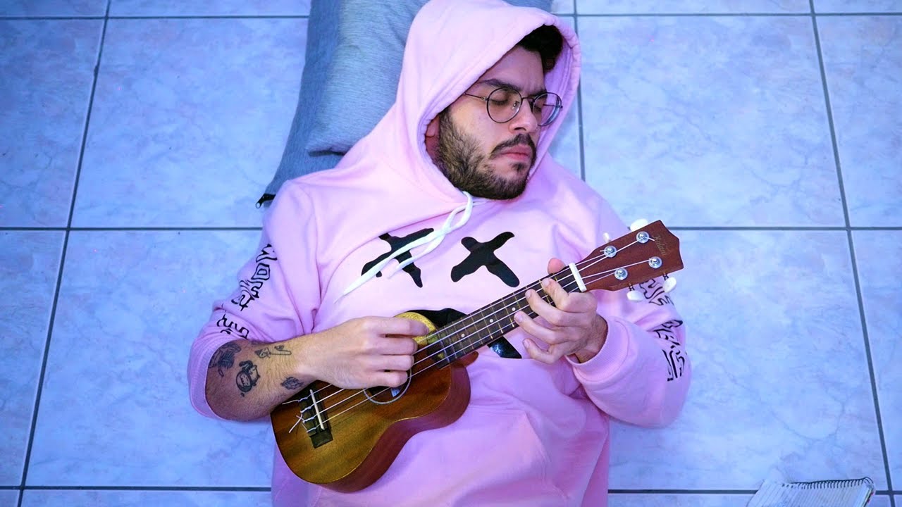 Terminando músicas que escrevi quando era adolescente