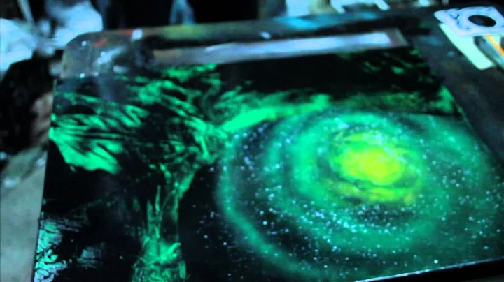 Green Galaxy - Spray paint demo by Markus Fussell