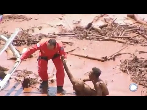 Video: 37 Sterven, Honderden Vermist Na Modder Van Ingestorte Dam Veegt Arbeiders Weg Die Lunchen In Brazilië