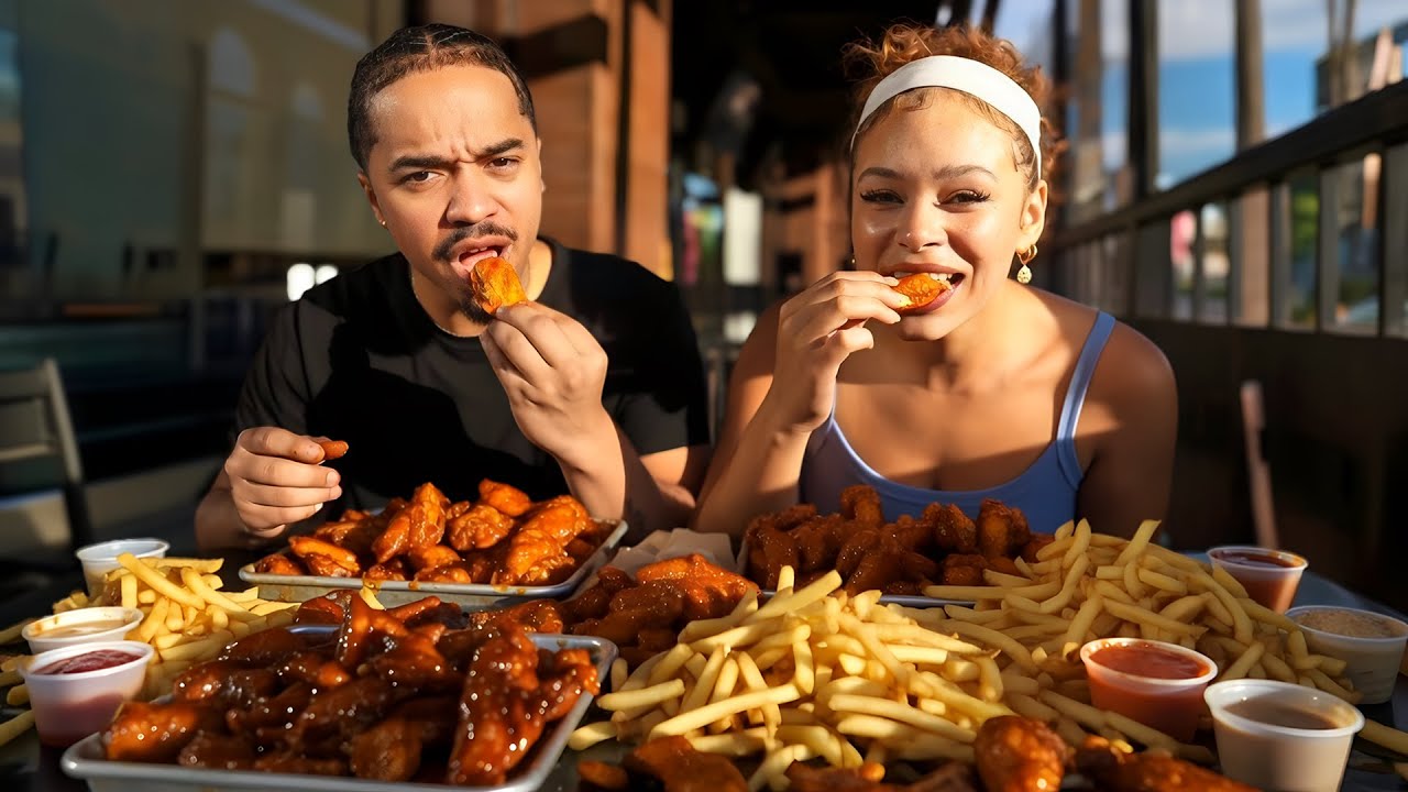 Yonna & Arky Do A Buffalo Wild Wings Mukbang..