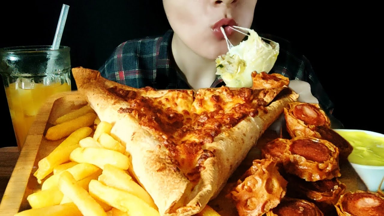 Cheesy Chicken & Egg Stuffed Hot Dog, Mini Corn Dogs & Fries | Fast Food Mukbang