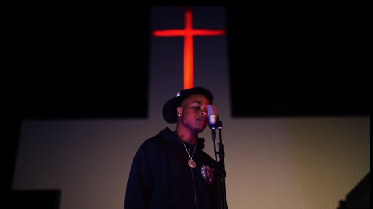 Смотреть «Kyle Hippy-Murder (Live Performance)» на YouTube Смотреть «Kyle Hippy-Murder (Live Performance)» на YouTube