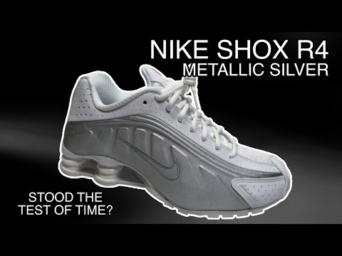 NIKE shox r4 ホワイト　シルバー Shox R4 Sneaker in White/Metallic Silver/White - Nike