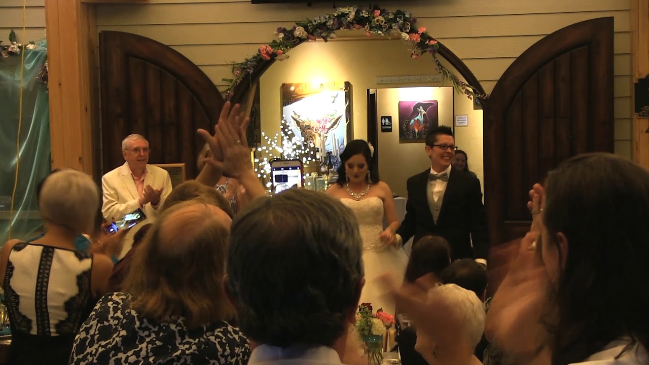 Andréea & Carmen Intro & First Dance (Oregon Wedding DJ TrueLove Sound)