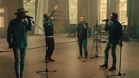 Chris Tomlin performs Thank You Lord