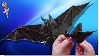 Origami : Chauve-souris qui bat les ailes