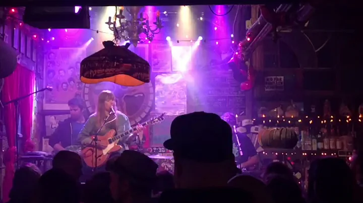 SLONE - Free From Me - Live @The Royal American