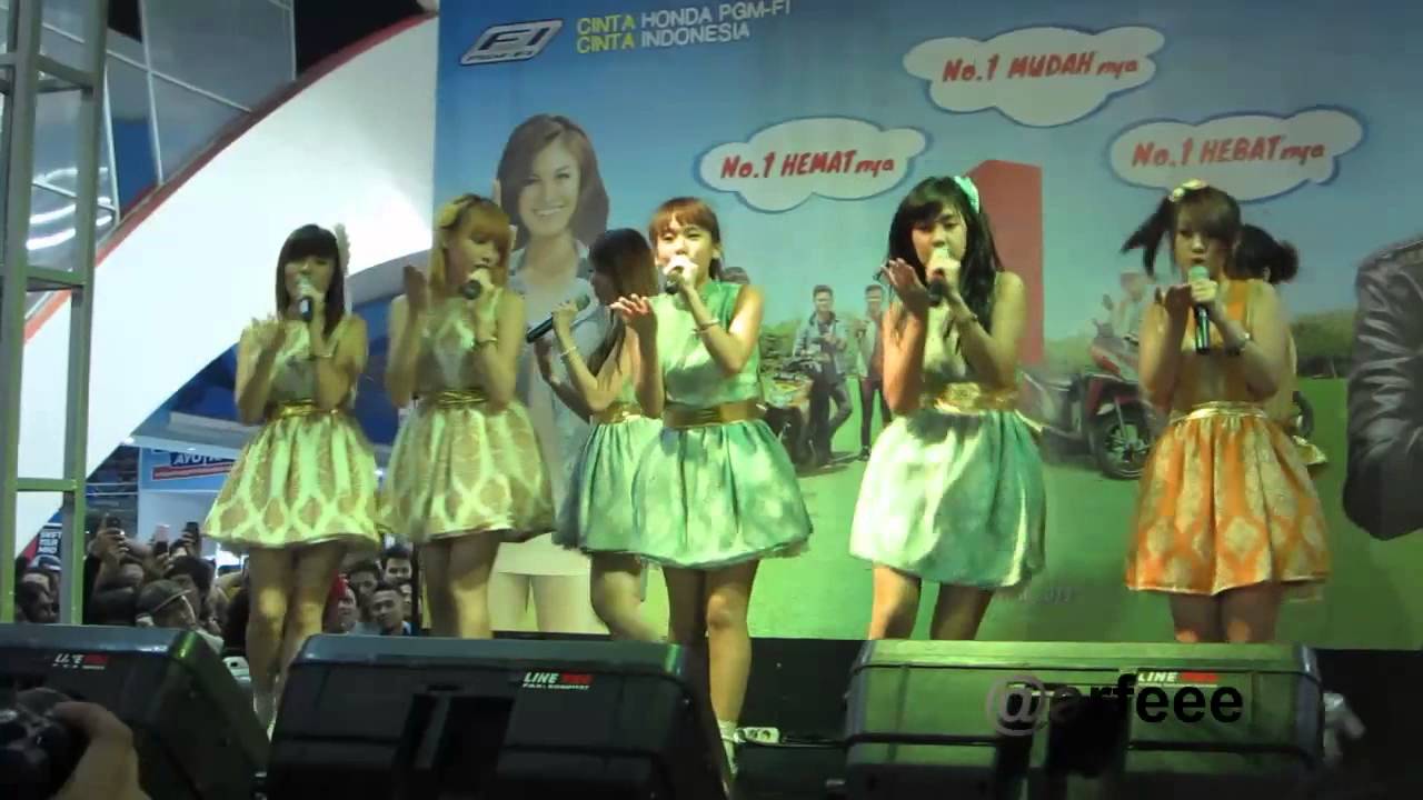 Cherrybelle Love Is U ~Booth Honda PRJ [05-07-2013]
