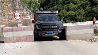 Cars vs Width Restrictions | Land Cruiser Vs Ford F150