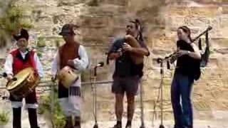 Diego y Pili en el encuentro de xeremiers y gateiros