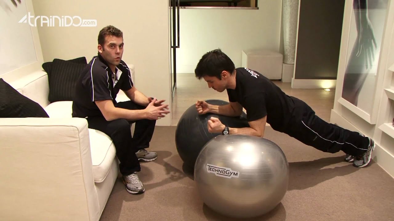 sesiones de fotos para bebes Aperturas con dos fitballs