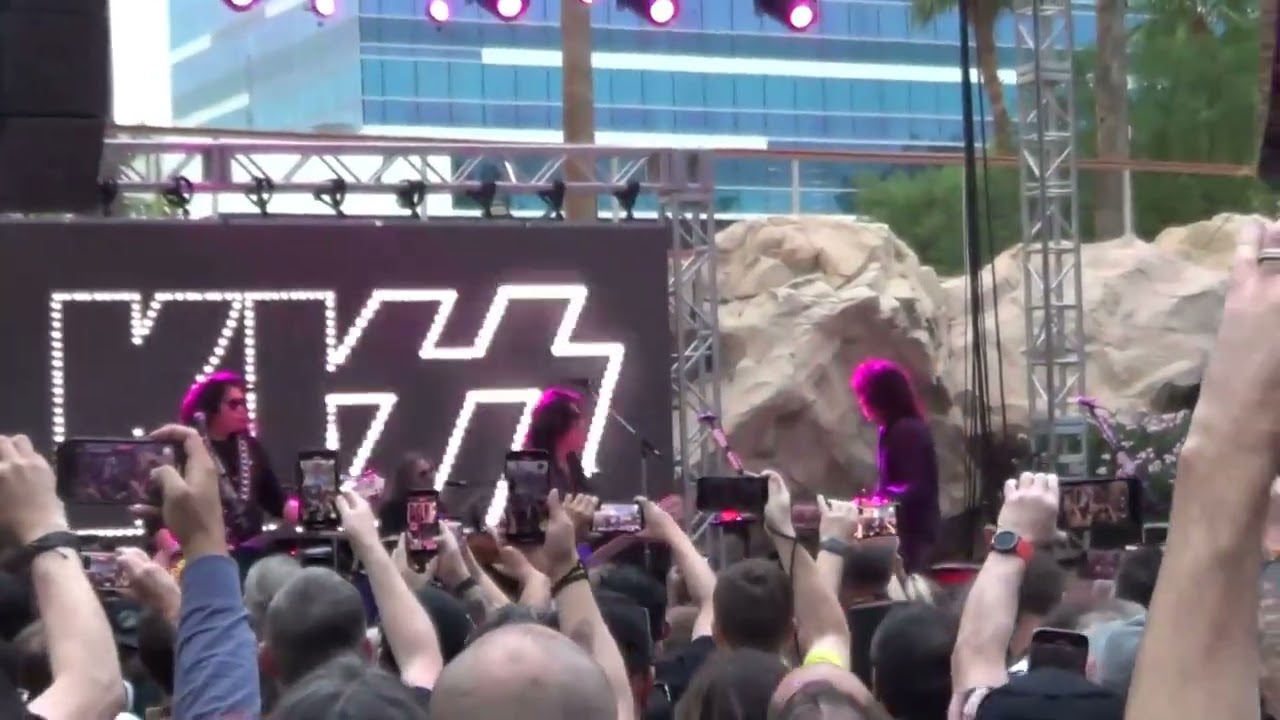 Kiss Kruise Land Locked in Vegas Acoustic Show 2025-11-14