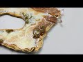 Making a geode resin art with gold paint. Easy resin ideas for beginners.