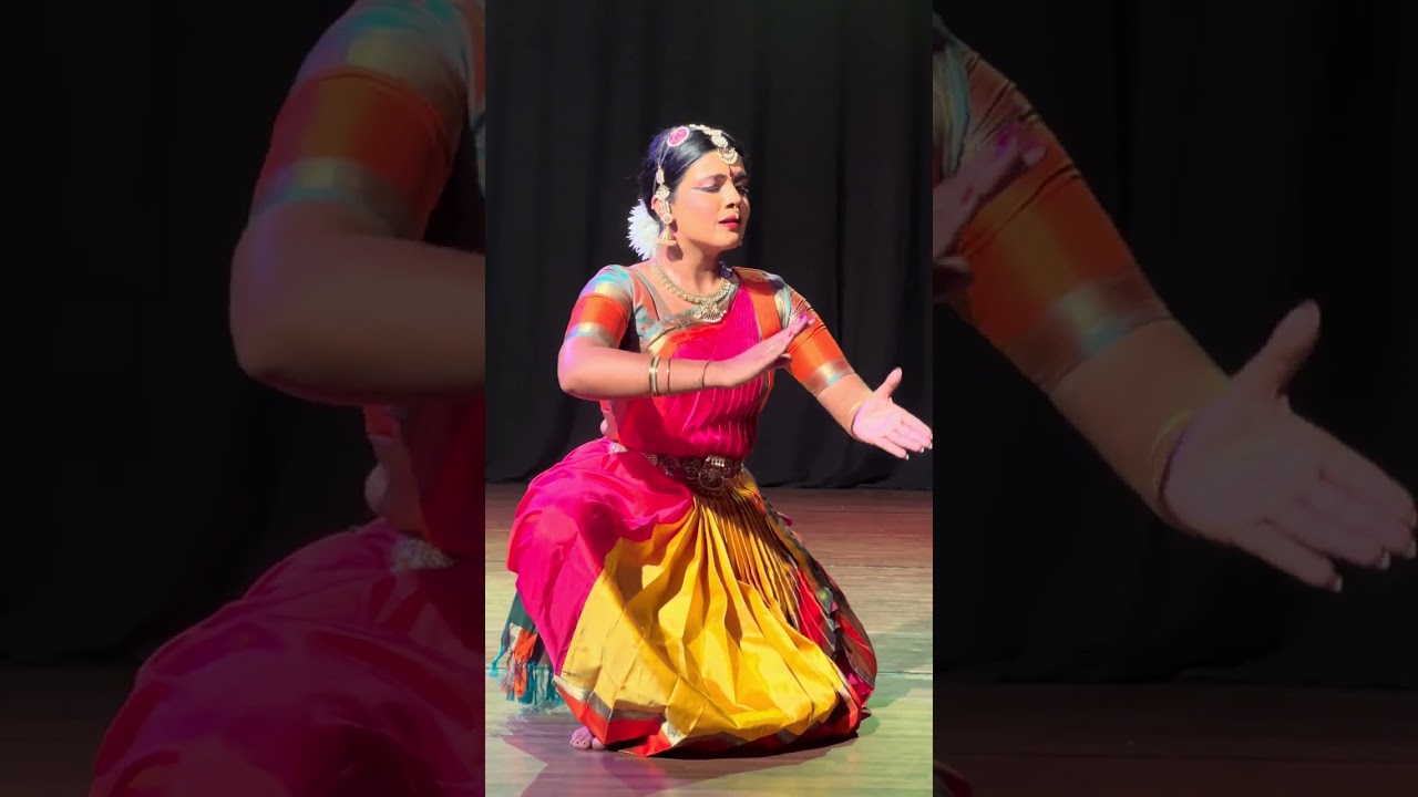 Ānandāmruthakarshini - In raga Amruthavarshini and Adi tala. Presented by Kum.Nanditha. Kum.Rachitha