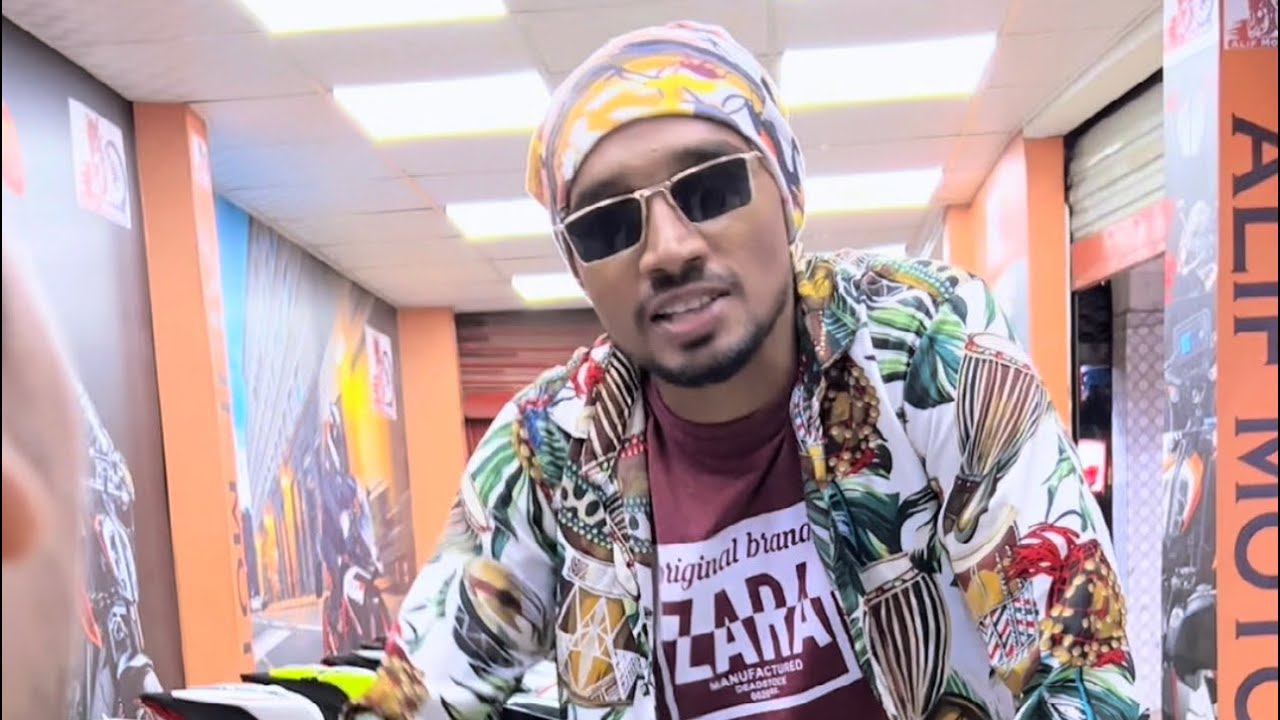 লক্ষ টাকা দিয়ে বাইক ,কিন্তু এত টাকা কোথায় পেল?