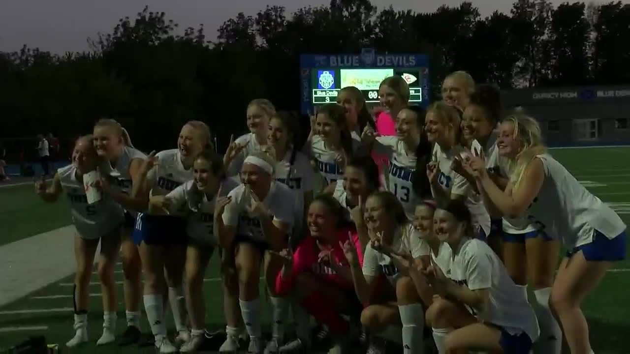 qhs-lady-blue-devils-open-post-season-play-on-the-ihsa-soccer-pitch