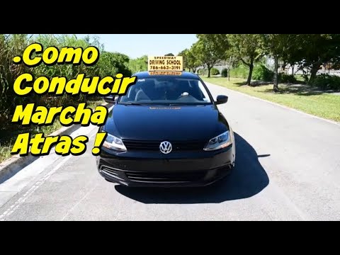 Video: 3 formas de conducir un coche en marcha atrás