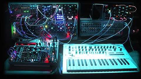 Black Hole (Make Noise 0-Coast, Korg Minilogue, Mutable Instruments Elements)