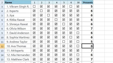 Create employee attendance Tracker with checkbox in Excel
